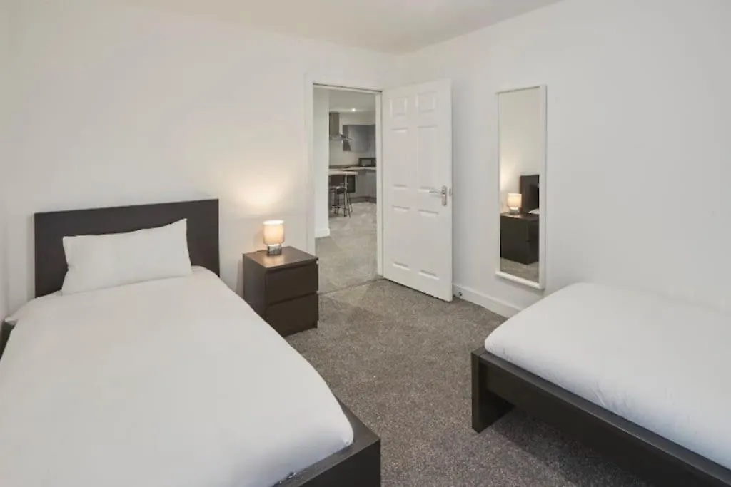 Zetland House Apartment 1 Loftus
